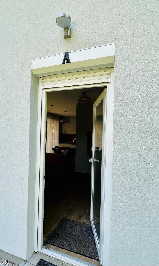 Aranygesztenye Apartmanhaz บาลาโตนูดวารี ภายนอก รูปภาพ